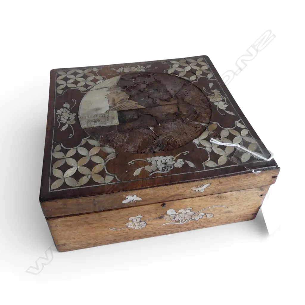 ASST. ITEMS IN MOP INLAID BOX W.180mm AF; COPPER PENNIES, DECO BAKELITE HANDLES ETC Image 1++