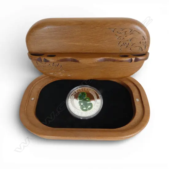 2010 $1 HEI TIKI .999 SILVER oz Ed. 2266/4000 in waka huia presentation box