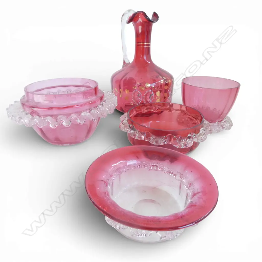 4 FRILL EDGED CRANBERRY GLASS BOWLS DIA 170MM LARGEST & JUG H 190MM Image 1++