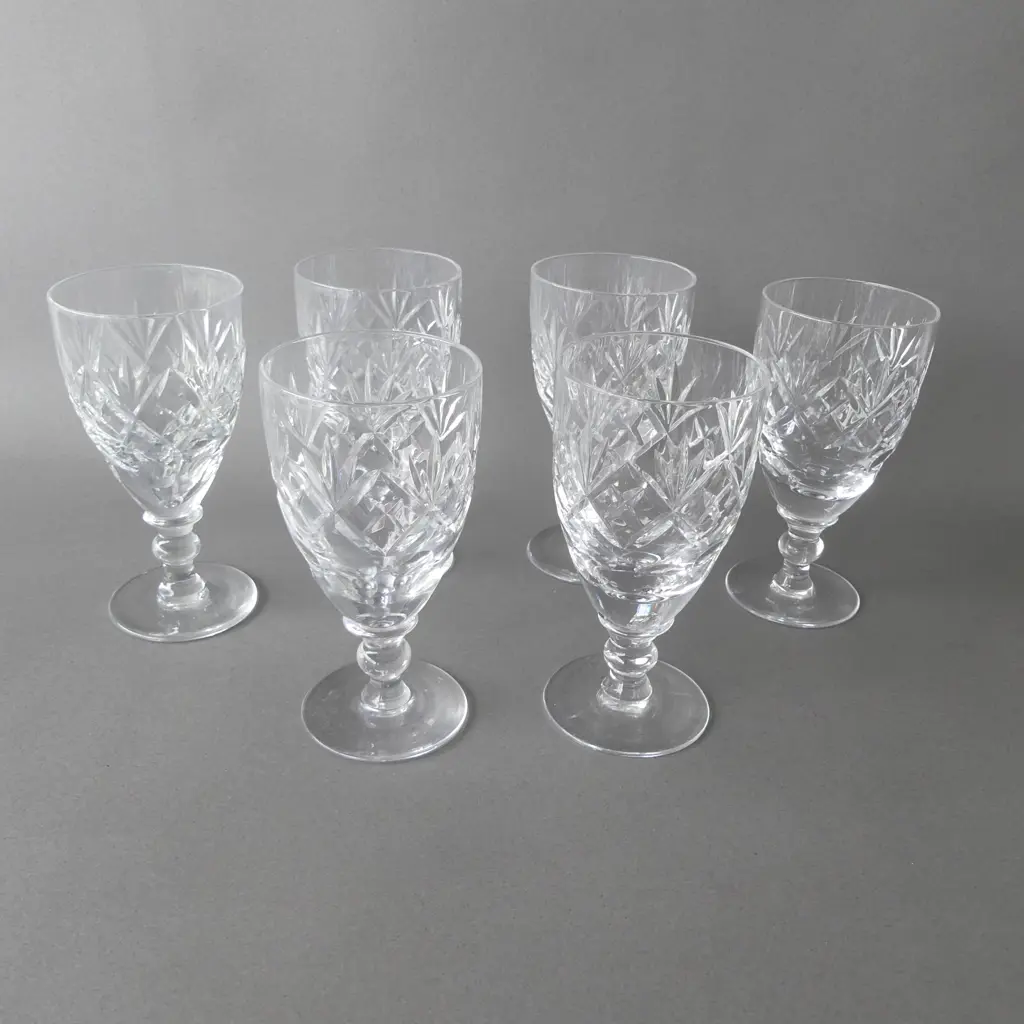 A SET OF SIX ENGLISH SHERRY GLASSES H.110MM Image 1++