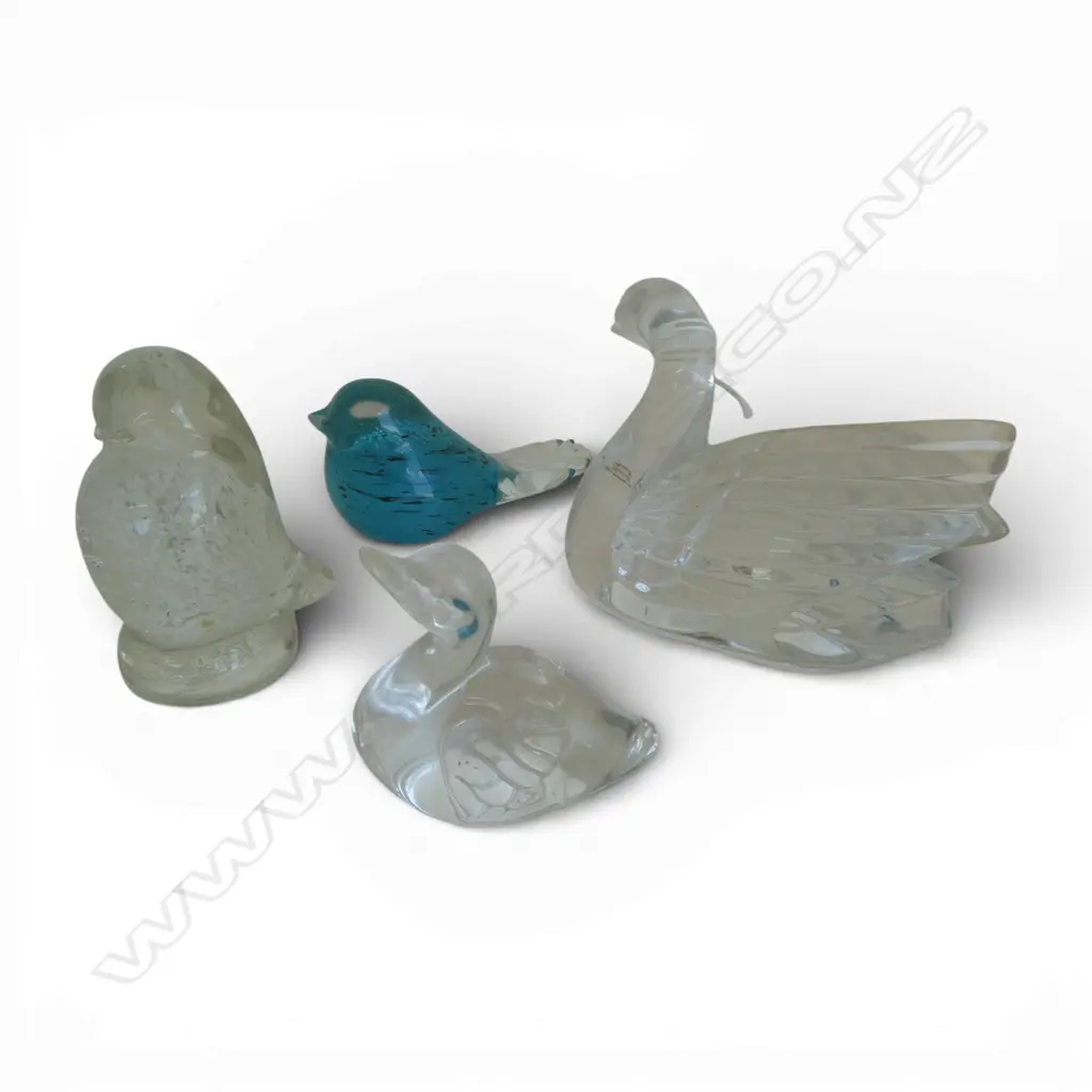 4 ART GLASS BIRD SCULPTURES: 2 Waterford lead crystal swans L.130mm + Altaglass penguin + other blue  Image 1++
