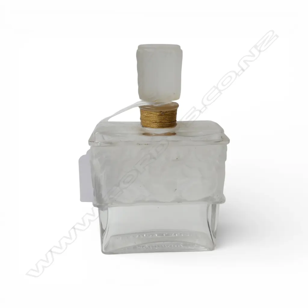 ART DECO MOLINARD LALIQUE PERFUME BOTTLE H.110mm FAULTED (CHIP BREAK TO ONE CORNER) Image 1++