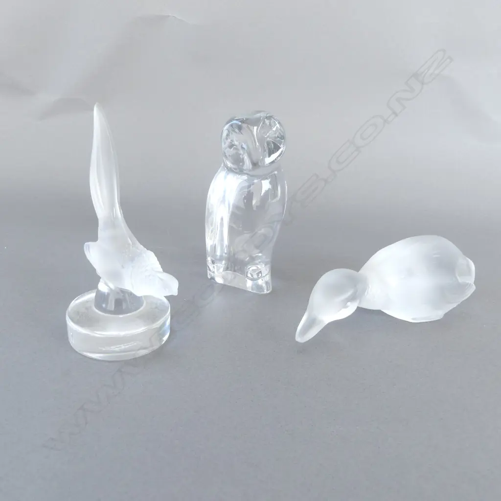 LALIQUE BIRD PAPER WEIGHT small chip to beak + BACCARAT frosted DUCK L.135mm + BACCARAT OWL H.105mm Image 1++