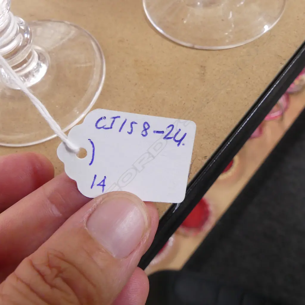 A SET OF TWELVE ENGLISH CRYSTAL WINE/BEER GLASSES H.140MM Image 1++