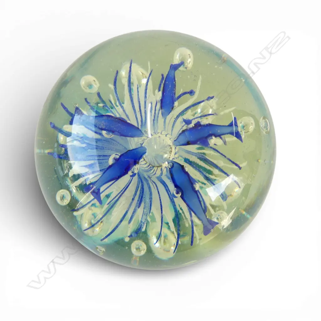 LG ART GLASS PAPERWIEGHT H.130mm Image 1++