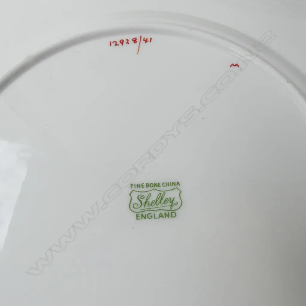 SET OF 6 SHELLEY CHINA GILT ON ROUGE DINNER PLATES Image 1++