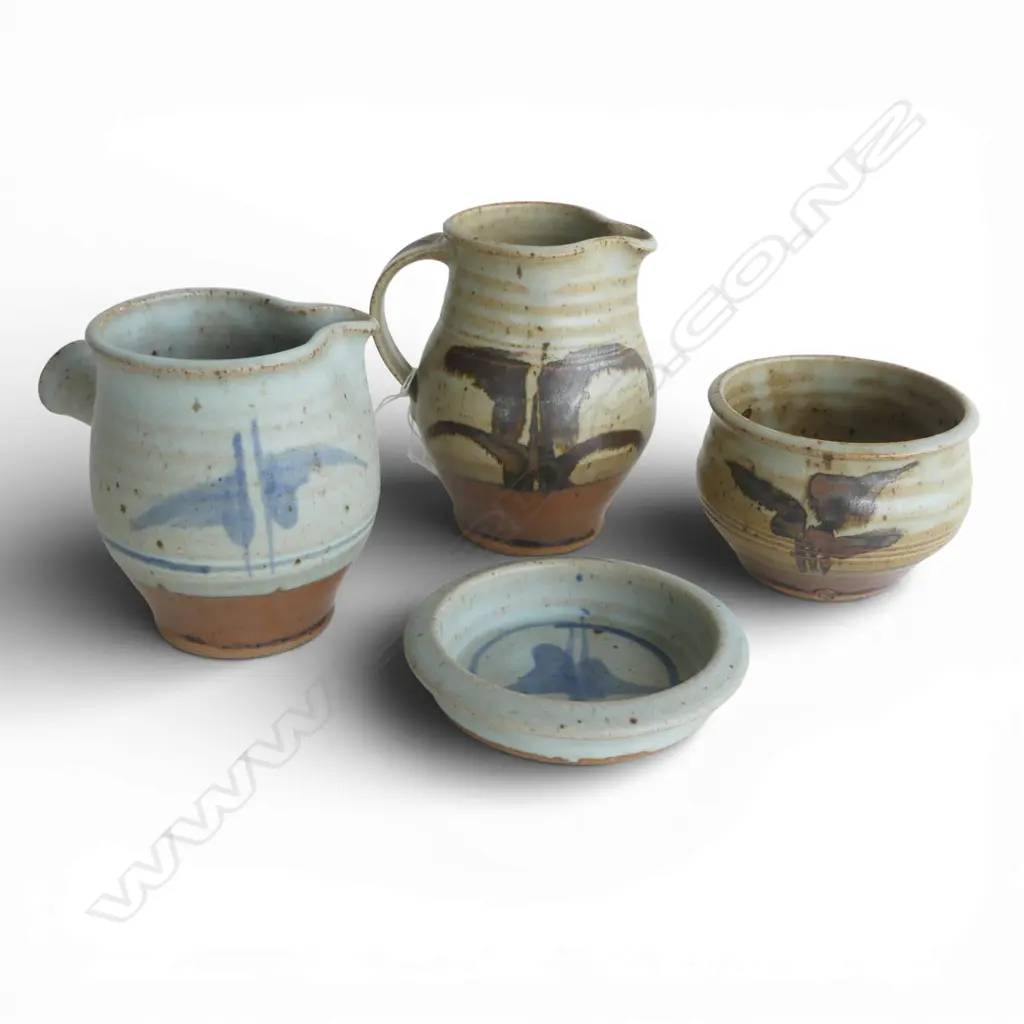 4 PCES OF PETER STITCHBURY N.Z. STUDIO POTTERY   Image 1++