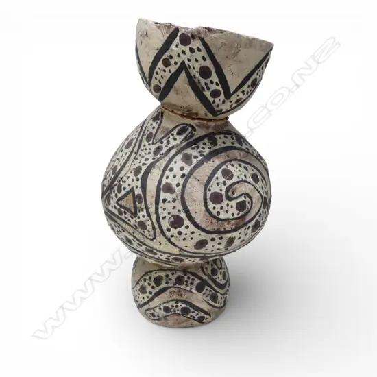 DOUBLE GOURD FORM CERAMIC VASE ON BASE with painted decoration H.350mm