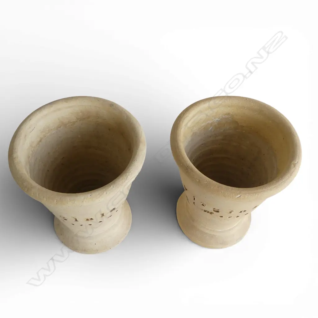 PR OF TERRA COTTA PLANTERS WITH PAINTED FLOWERS, H.250MM, DIA 200MM Image 1++