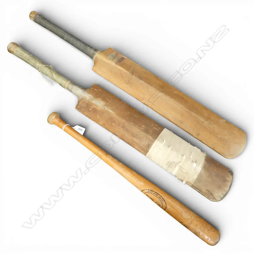 3 WOODEN BATS; 2 CRICKET + BASEBALL L.835mm Image 1++