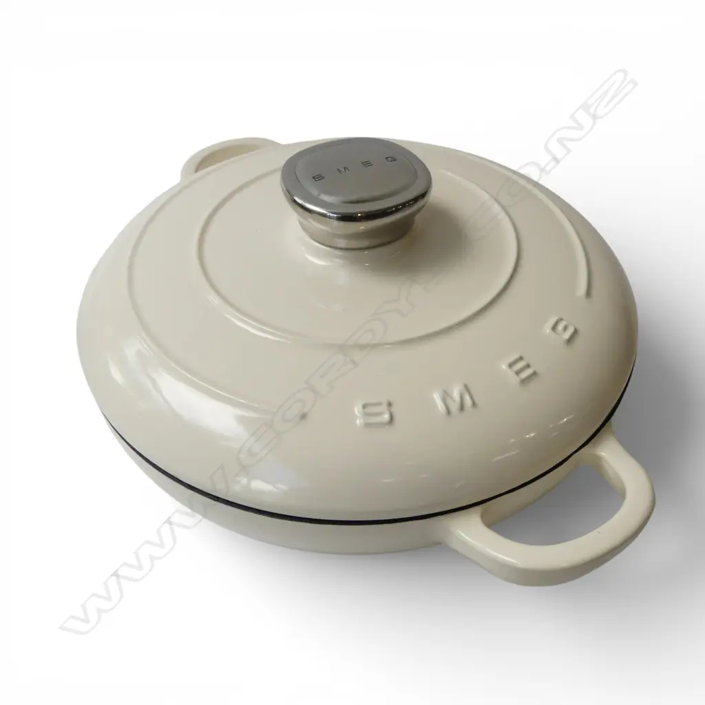 SMEG CAST IRON LIDDED BRAISER, 260mm dia, BOXED Image 1++