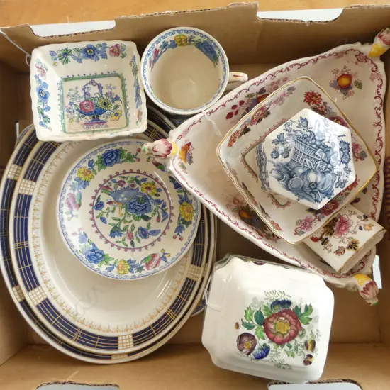 GROUP OF CHINA INCL. MASONS IRONSTONE (DISHES, CUP & SAUCER, LIDDED BOXES) PLUS TWO CROWN DEVON DISHES (11 TOTAL) A/F)