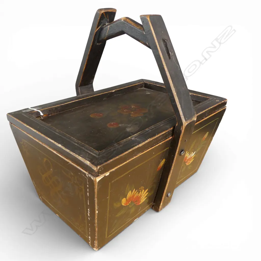 HAND PAINTED WEDDING BASKETW.355mm Image 1++