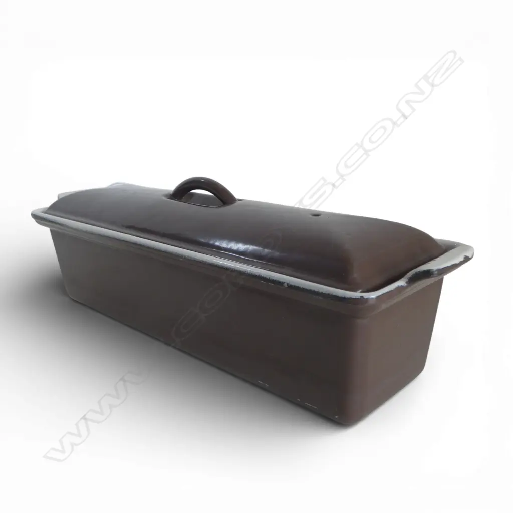 LE CRUESET CAST IRON & ENAMEL TERRINE DISH L.350mm... Image 1++