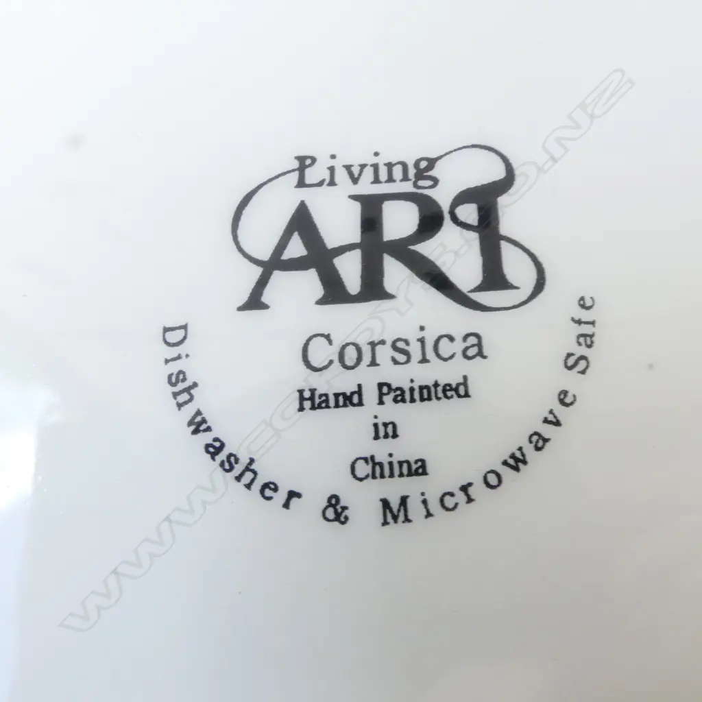 2 BOWLS; LIVING ART CORSICA / MIKASA CRYSTAL 250mm dia Image 1++