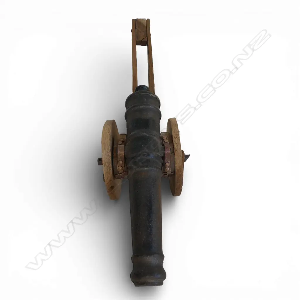 CAST IRON MODEL CANNON on handbuilt wooden base, L.335mm Image 1++