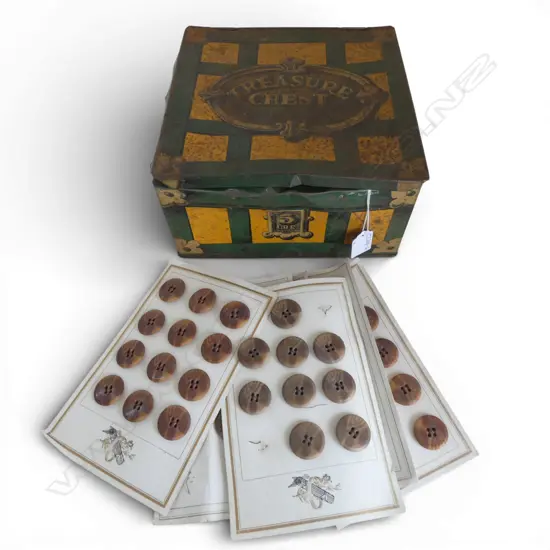 OLD TIN WITH PLASTIC BUTTONS new old stock on cards