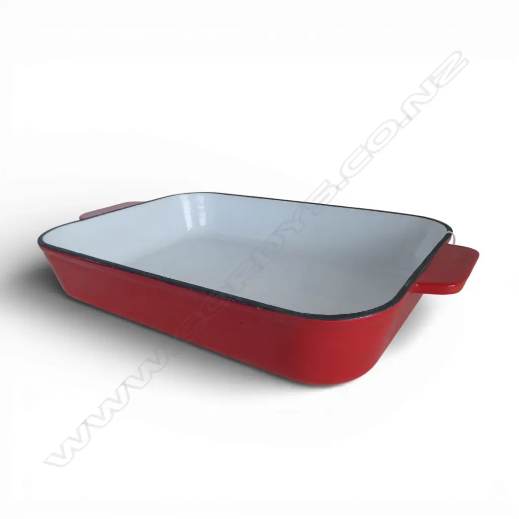 HOME COLLECTION CAST-IRON & ENAMEL RED RECTANGULAR BAKING DISH, L.335mm Image 1++