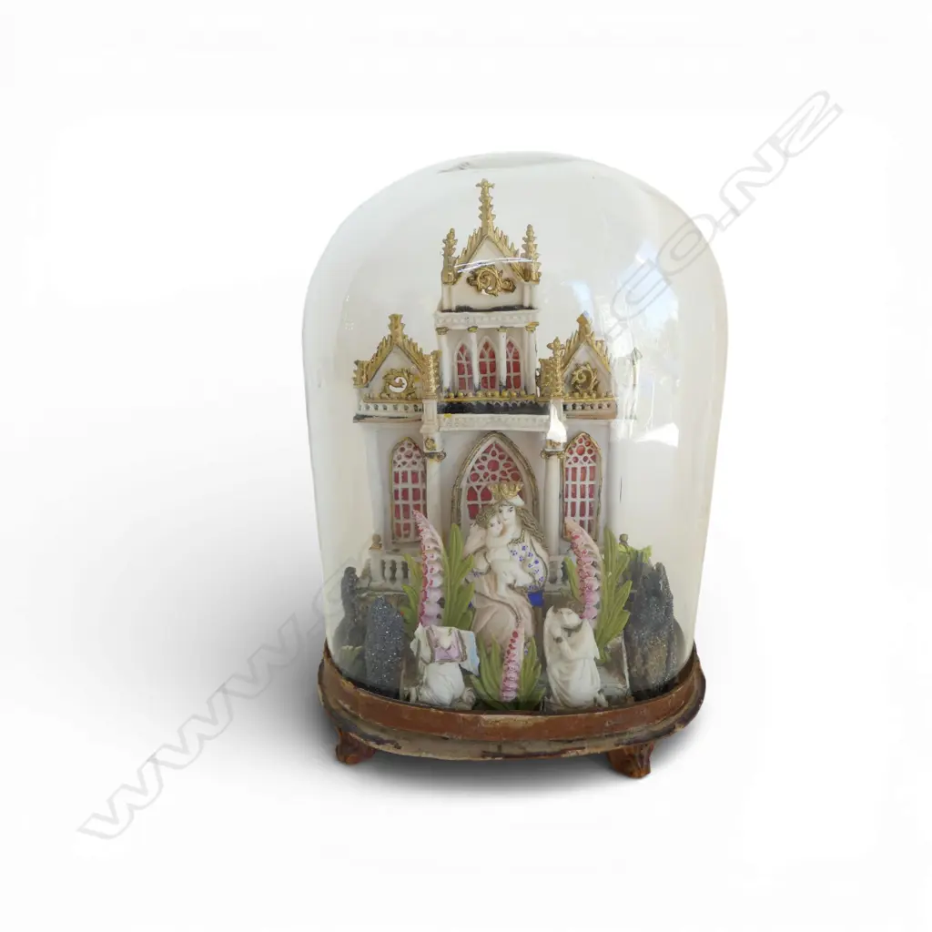 VINTAGE FRENCH PILGRIM decorative scene in glass dome, faults, H.250mm Image 1++