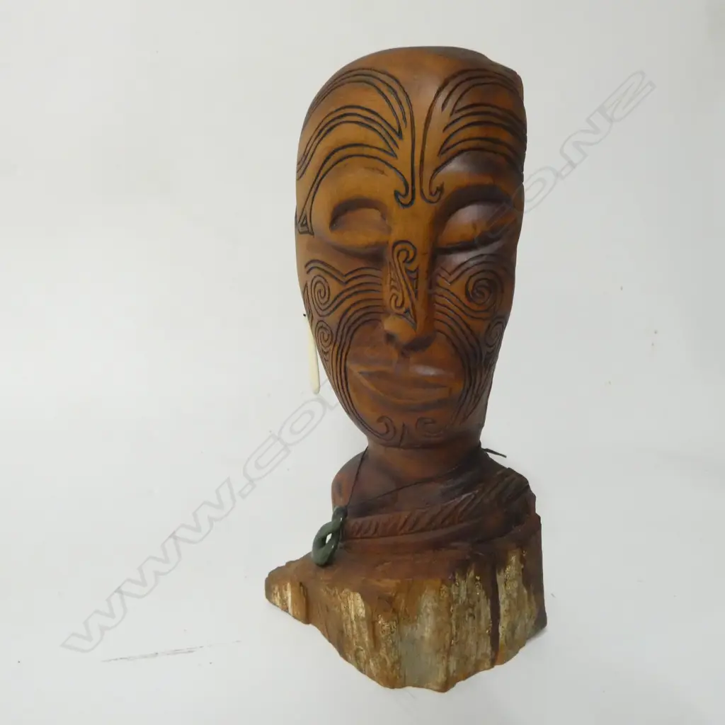 CARVED WOOD MAORI TATTOOED BUST, EARRING CORD FAULTED,  H.280mm Image 1++