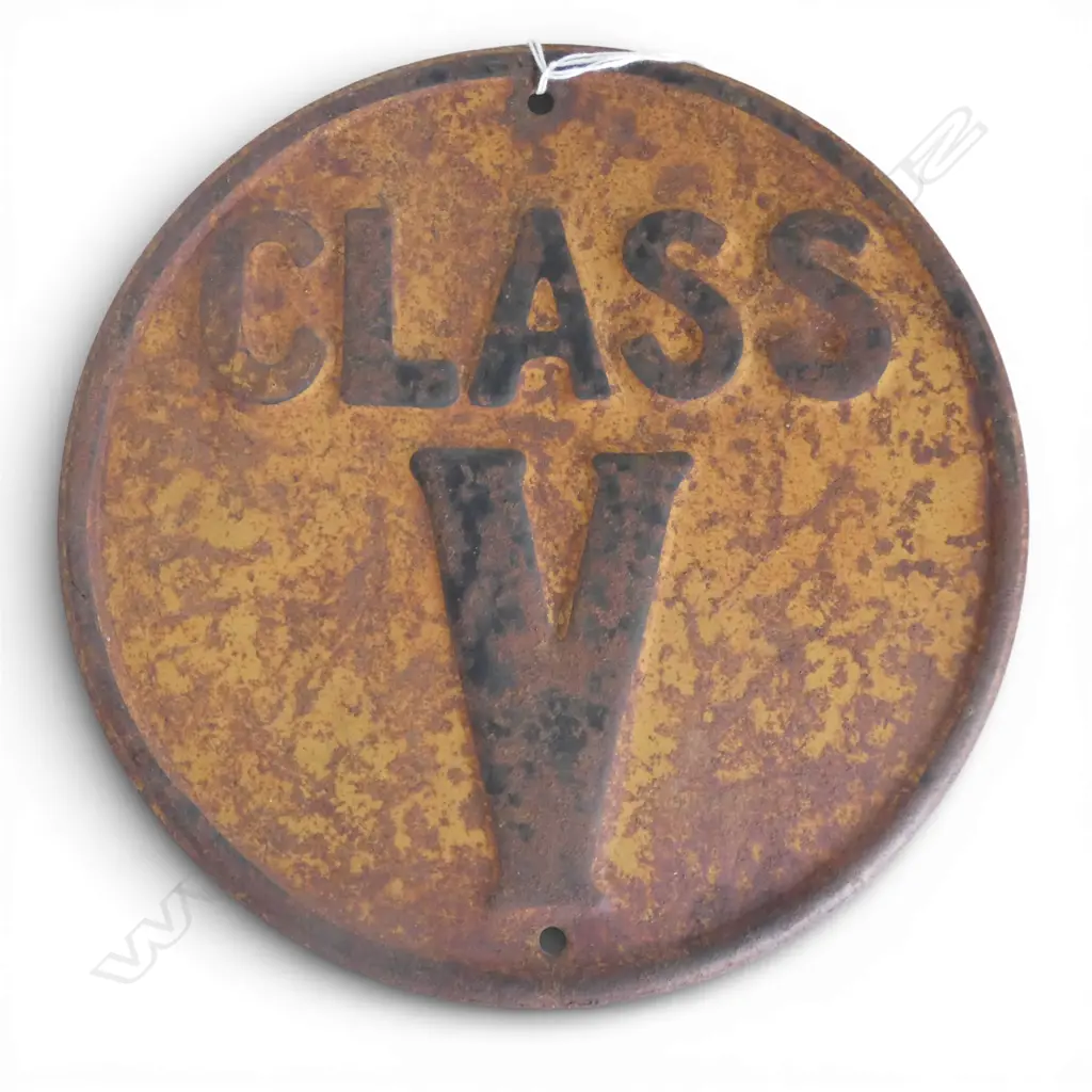OLD 'CLASS V' TRAIN CARRIAGE PLAQUE Dia.255mm Image 1++