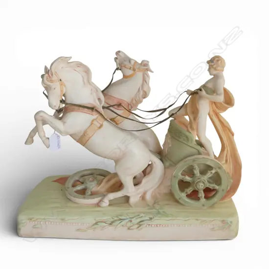 LG ROYAL DUX CHARIOT RIDER w. 2 HORSES 480x200x360mm horse bit repaired