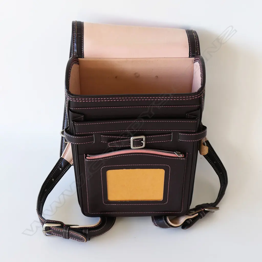 JAPANESE 'TSUCHIYA KABAN' DESIGNER LEATHER SCHOOL BAG, 250 x 150 x 350mm  Image 1++
