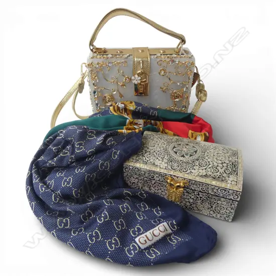 PURSE W.190mm, MOP BOX, 'GUCCI' SCARF 