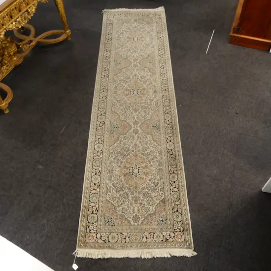 HAND KNOTTED SILK STYLE RUNNER 3000x800mm