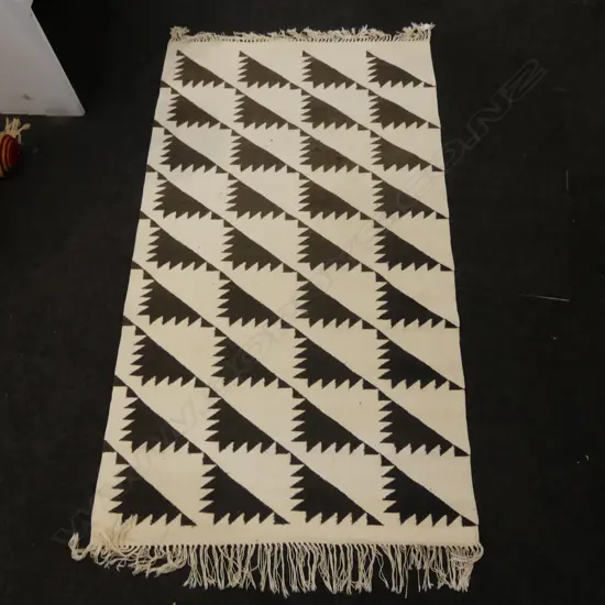 Hand woven Kelim geometric rug dark & white design saw tooth design 1880 x 1030mm