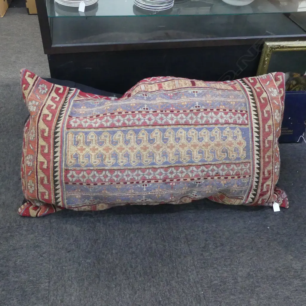 TURKISH FLOOR PILLOW L.1150mm Image 1++