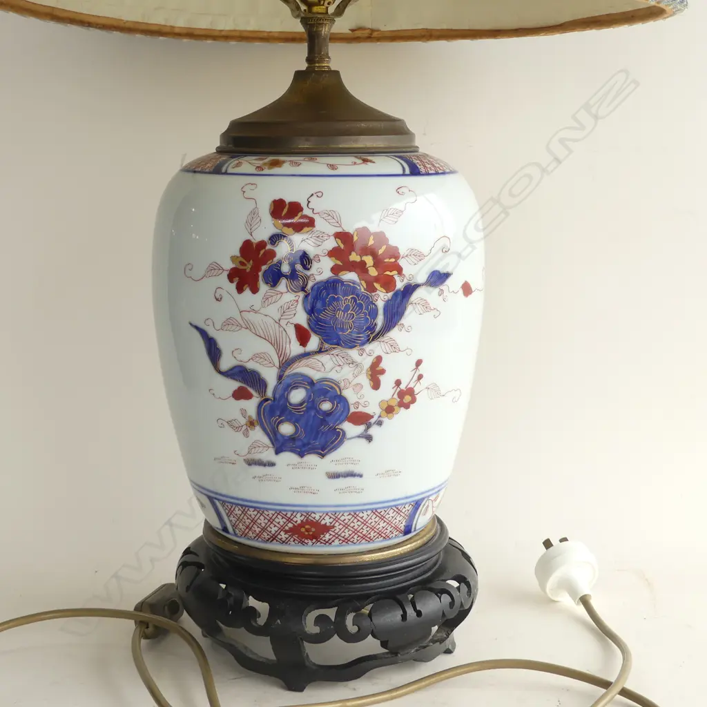 ORIENTAL TABLE LAMP (CARVED WOODEN BASE FAULTED / VASE CRACKED) H.700mm Image 1++