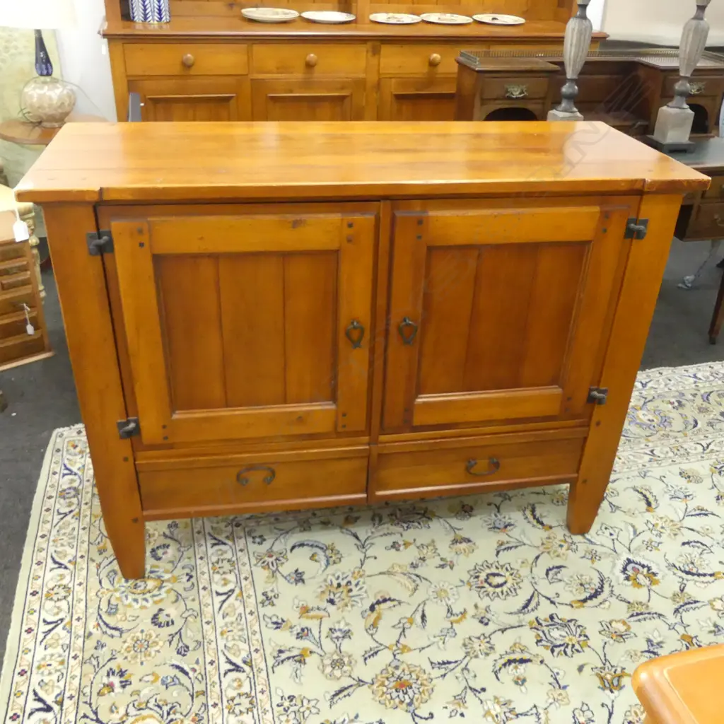 RIMU SIDEBOARD CABINET 1330x505x1000mm Image 1++