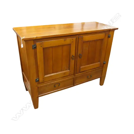 RIMU SIDEBOARD CABINET 1330x505x1000mm