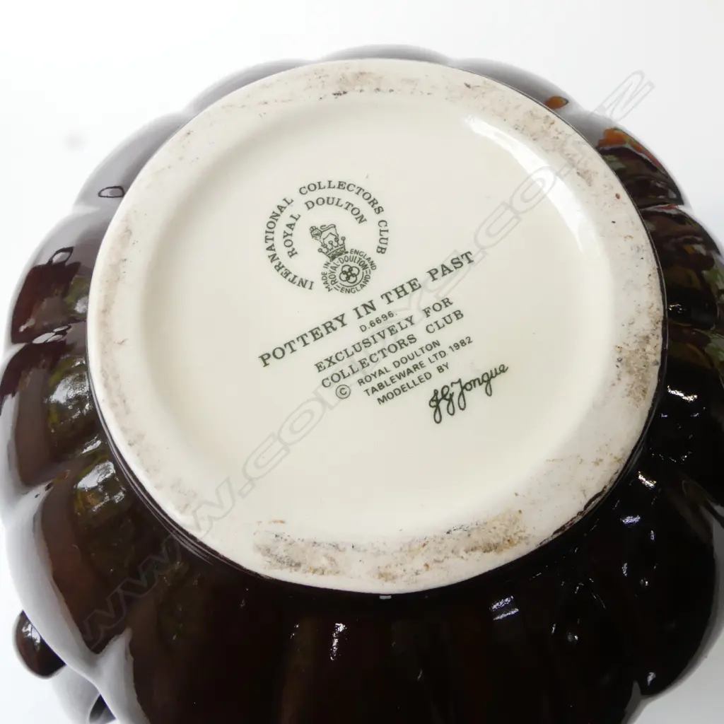 4 PCES CHINA; R. DOULTON LOVING CUP, FALSTAFF JUG, BESWICK MUG, BURLEIGH WARE 'OLD FEEDING TIME' JUG H.250mm Image 1++