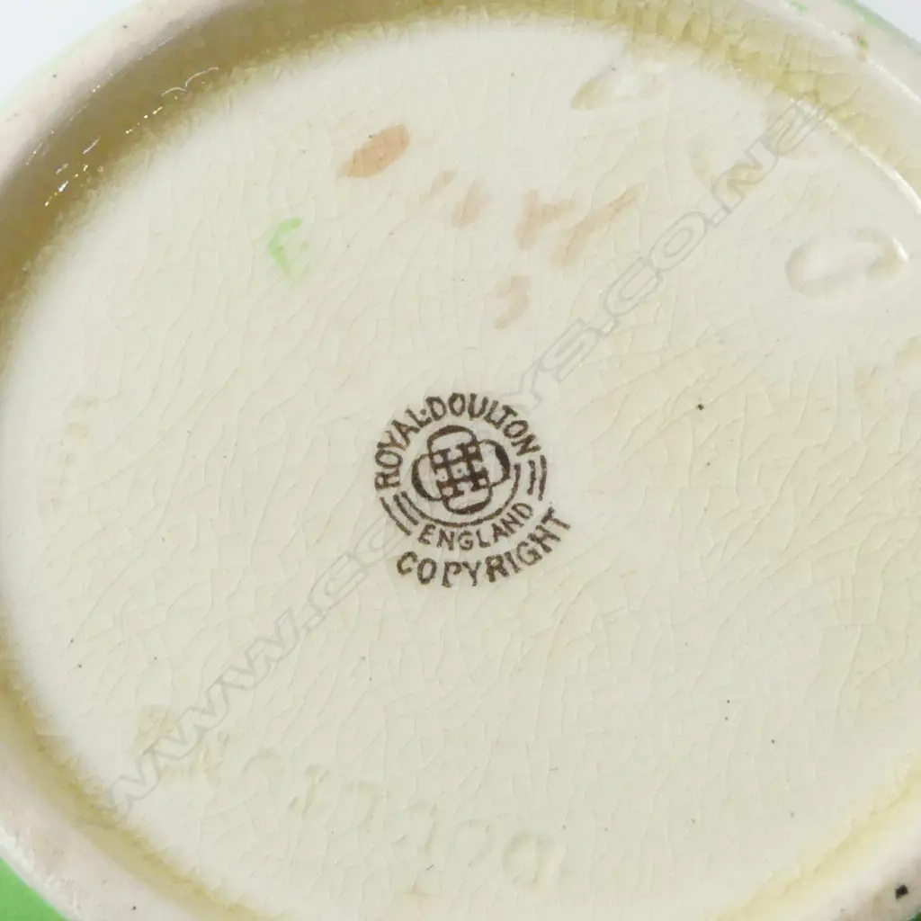 8 PCES ASST. CHINA; 4 ROYAL DOULTON, PR LOVATTS VASES, AMPHORA, EICHWALD H.220mm Image 1++