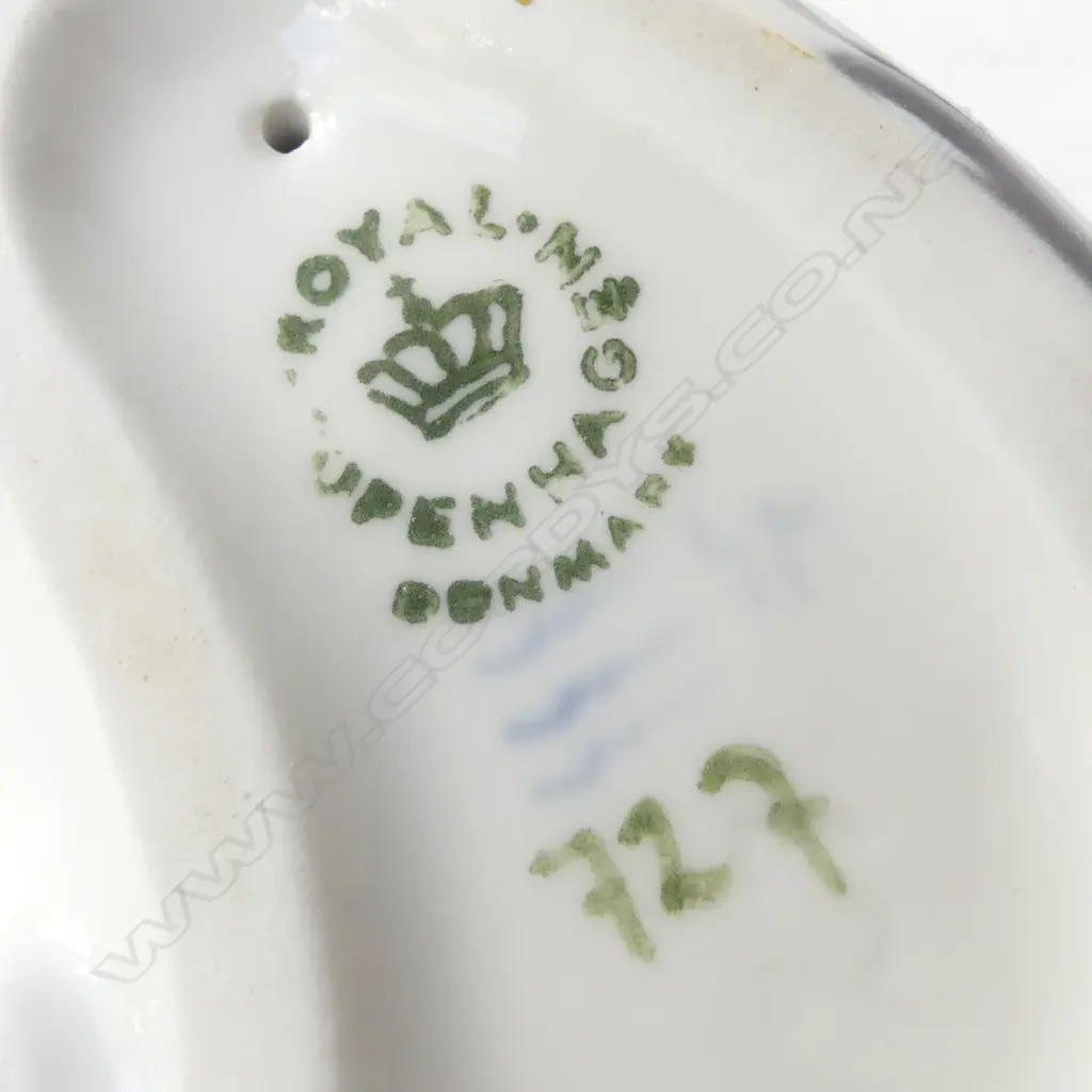 TWO ROYAL COPHENHAGEN CAT FIGURINES PLUS TWO SMALL MICE FIGURINES  190mm (H) Image 1++