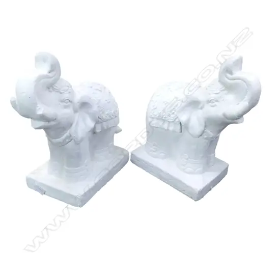 2 ELEPHANTS 