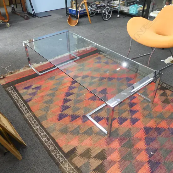 DESIGNER ITALIAN GLASS COFFEE TABLE 1400x605x335mm