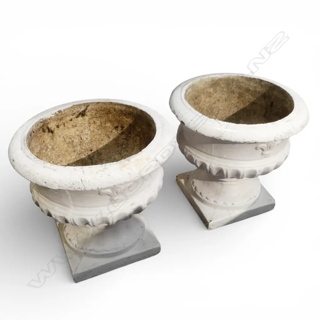 PR WHITE PAINTED CONCRETE PLANTER URNS H.355mm, 370mm dia Image 1++