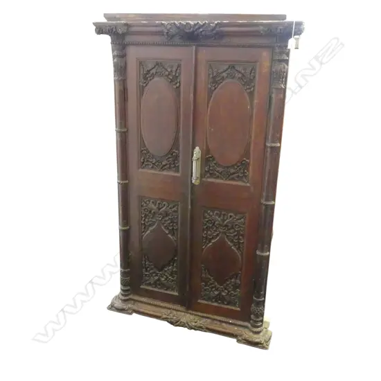 PR CARVED MAHOGANY DOORS, MIRROR BEHIND 870x190x1425mm