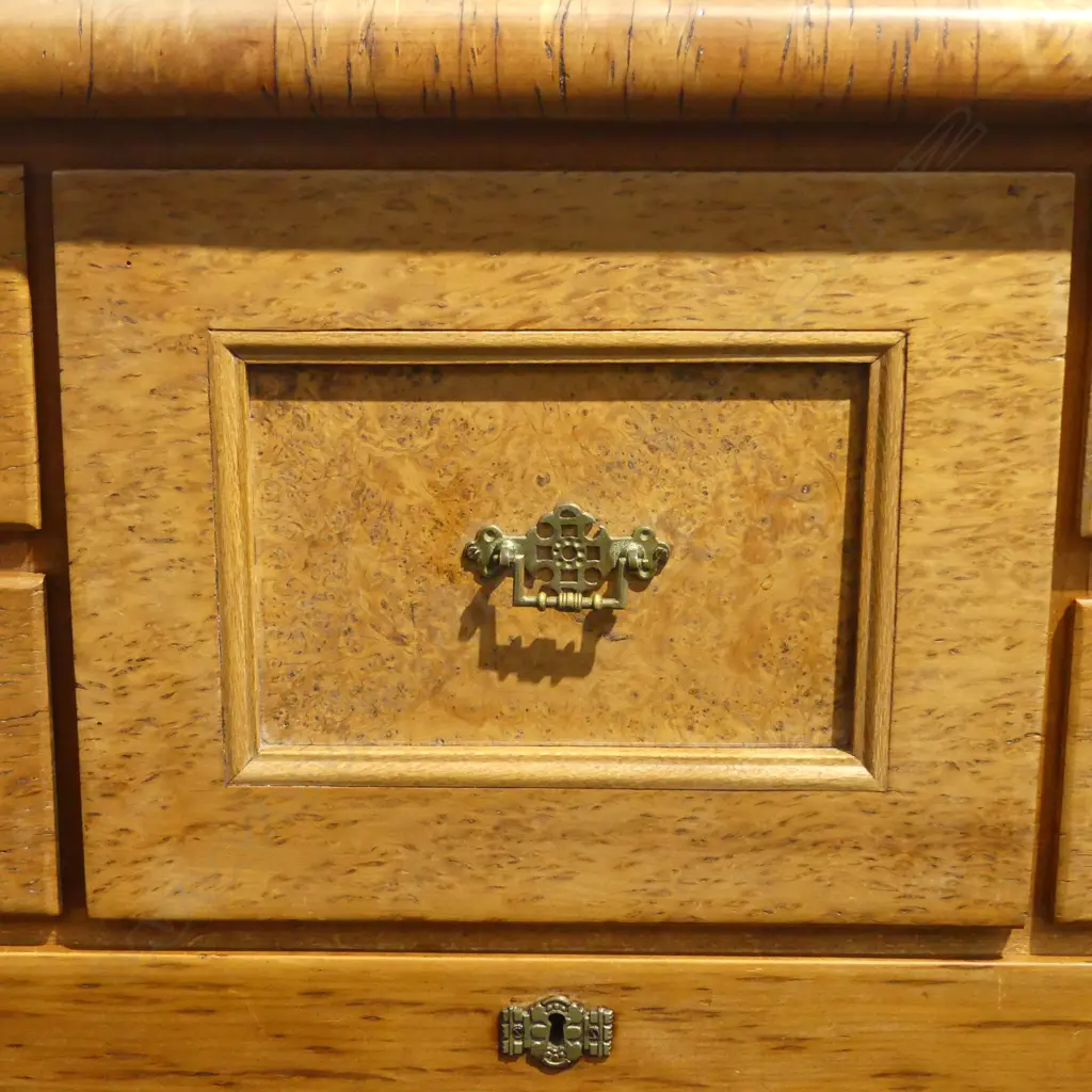COLONIAL MOTTLED KAURI SCOTCH CHEST some fading 1290x545x1280mm some faults Image 1++