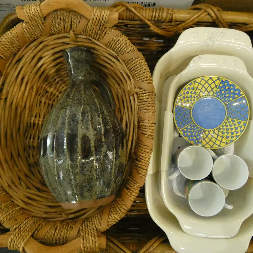 2 SMEG BAKING TRAYS, 2 WOVEN CANE TRAYS W.580mm ETC Image 1++