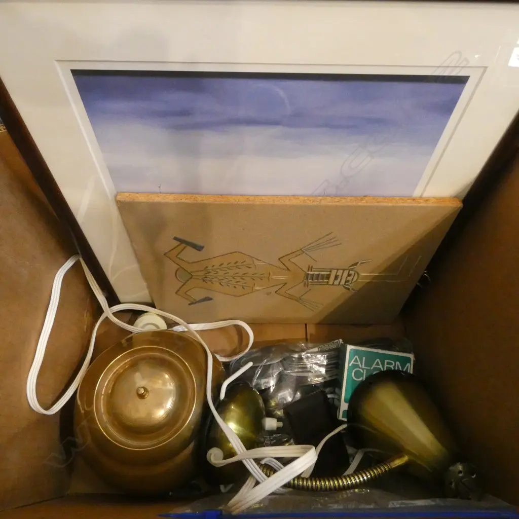 ASST. ITEMS; CUTLERY, RETRO LAMP, PRINT, NAVAJO SAND ART ETC  Image 1++