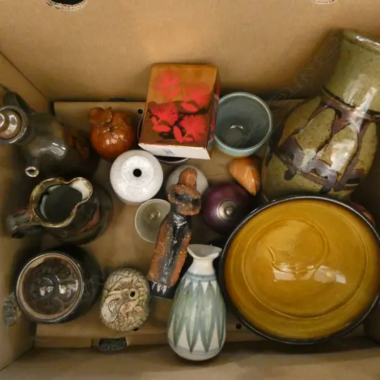 COLLECTION OF ASST. N.Z. STUDIO POTTERY Ex. Anneke Borren Collection