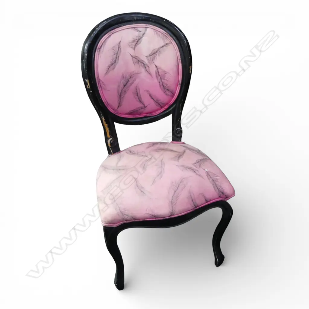 ANTIQUE CHAIR needs attention Image 1++