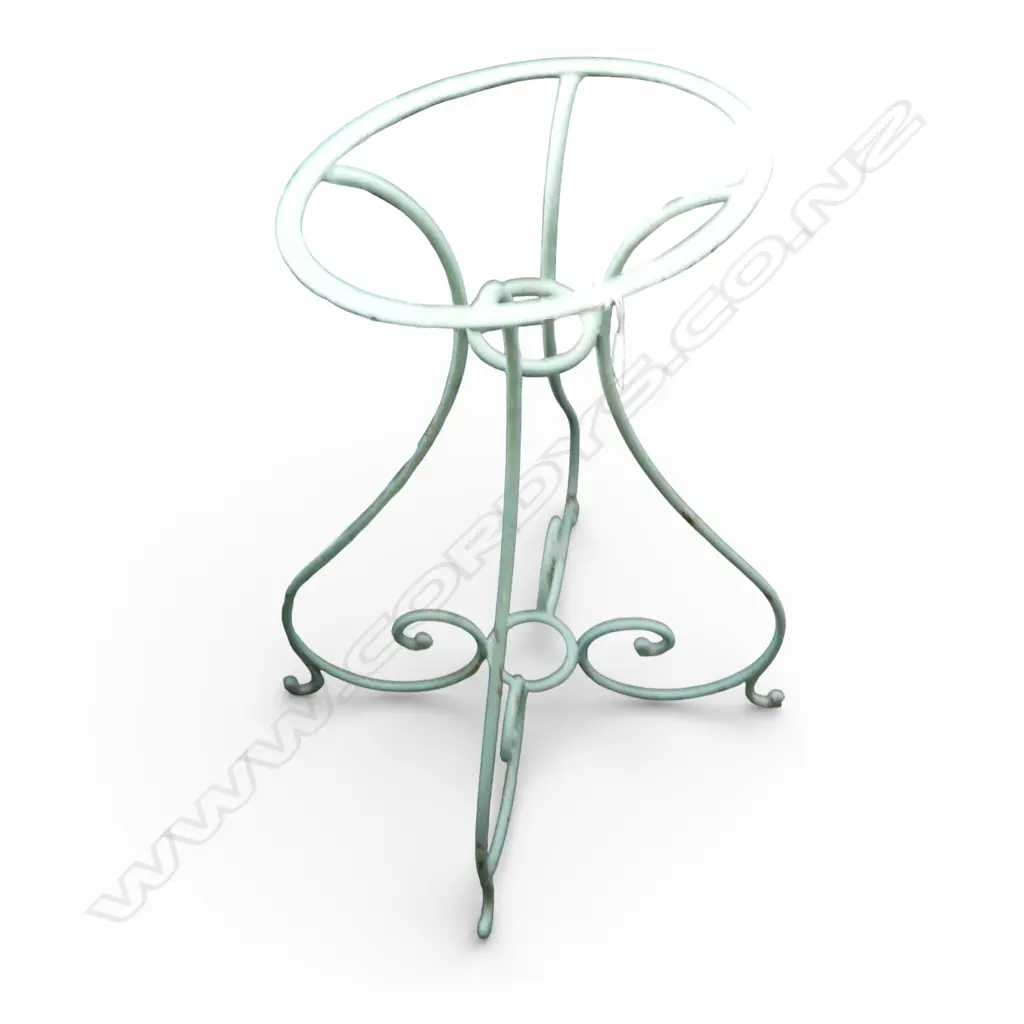 GREEN PAINTED WROUGHT IRON TABLE BASE H.740mm Image 1++