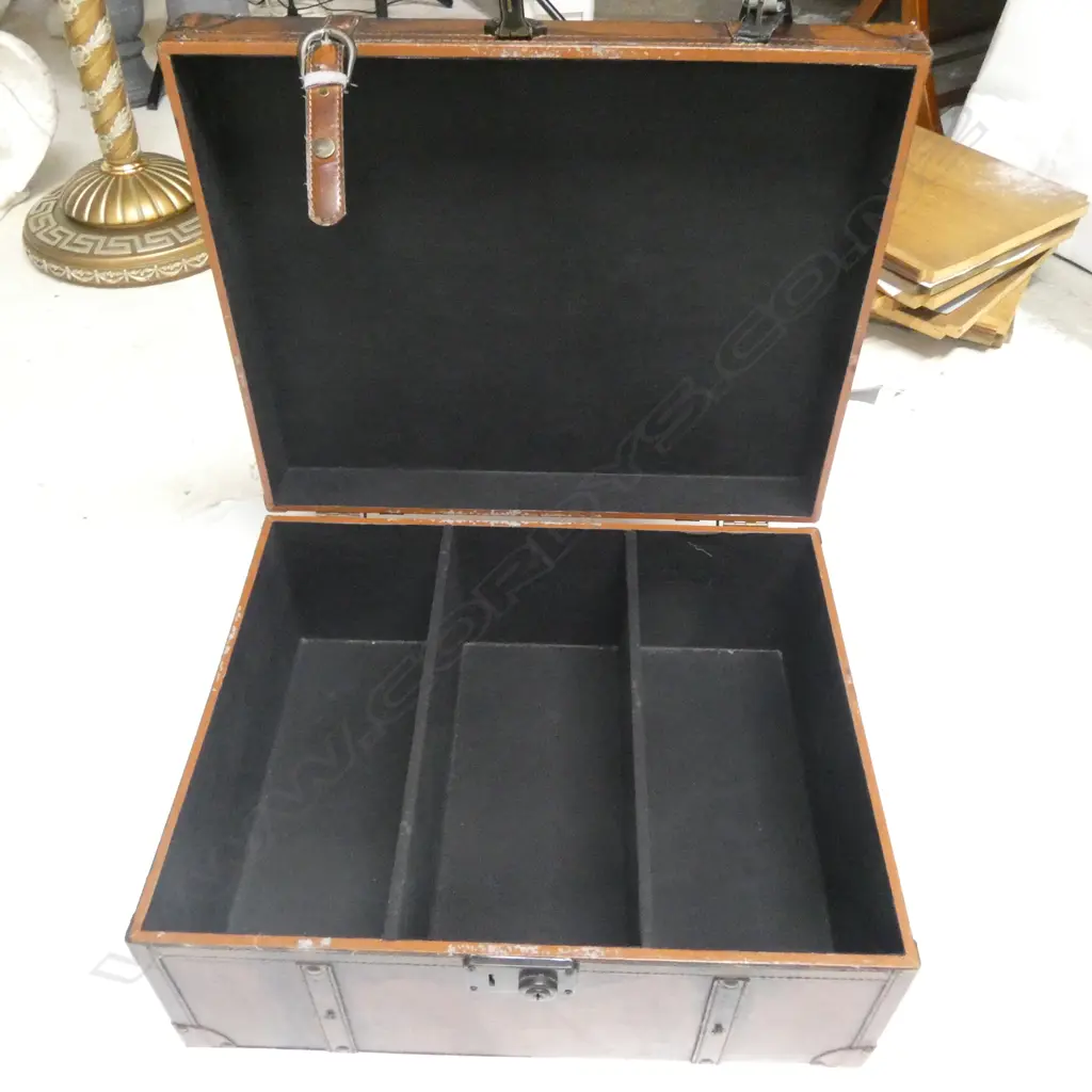 MODERN ANTIQUE STYLE LEATHER TRUNK W,525mm Image 1++
