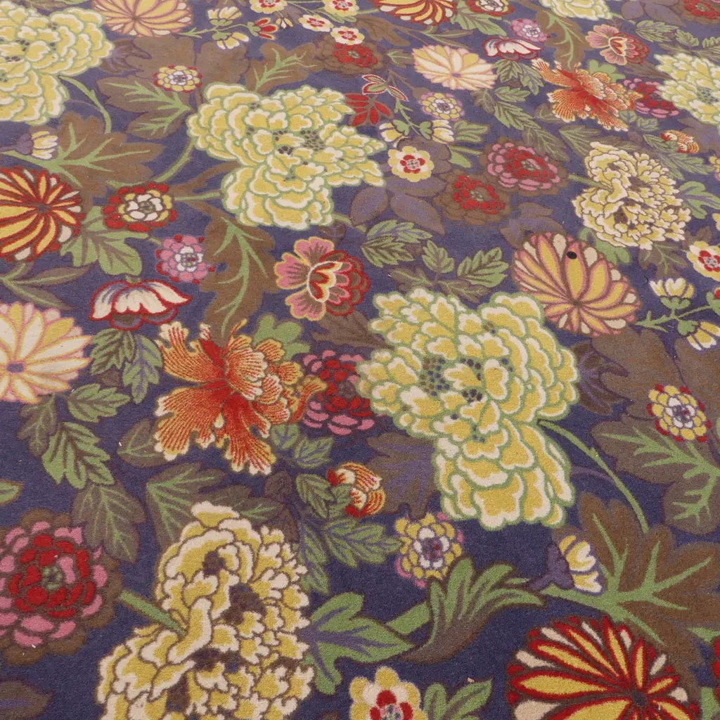 LG MODERN MACHINED FLORAL RUG  Image 1++