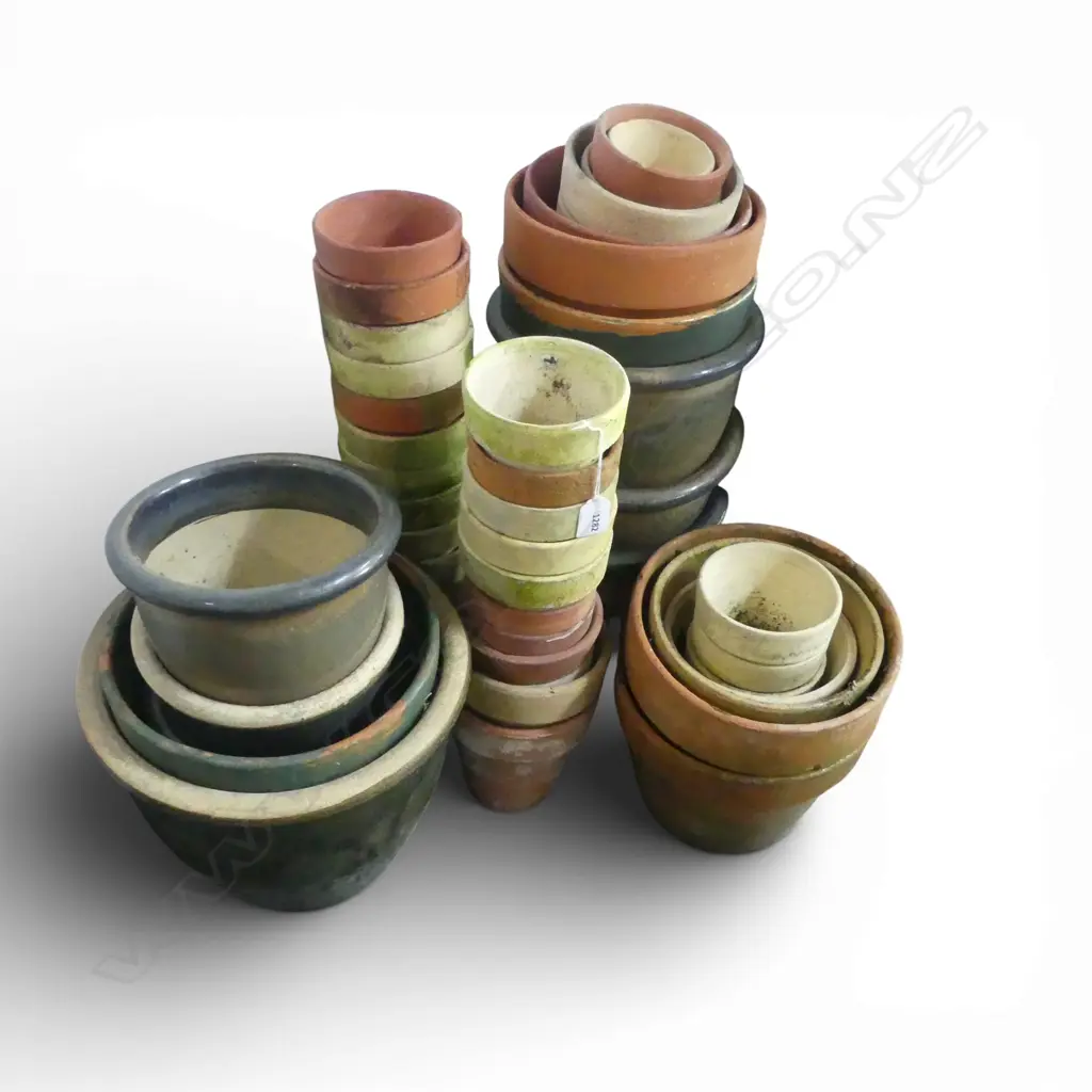 ASST. GARDEN PLANT POTS; TERRACOTTA ETC Image 1++